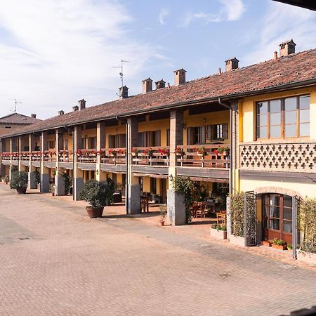 Agriturismo Bassanella Treviglio Bagian luar foto
