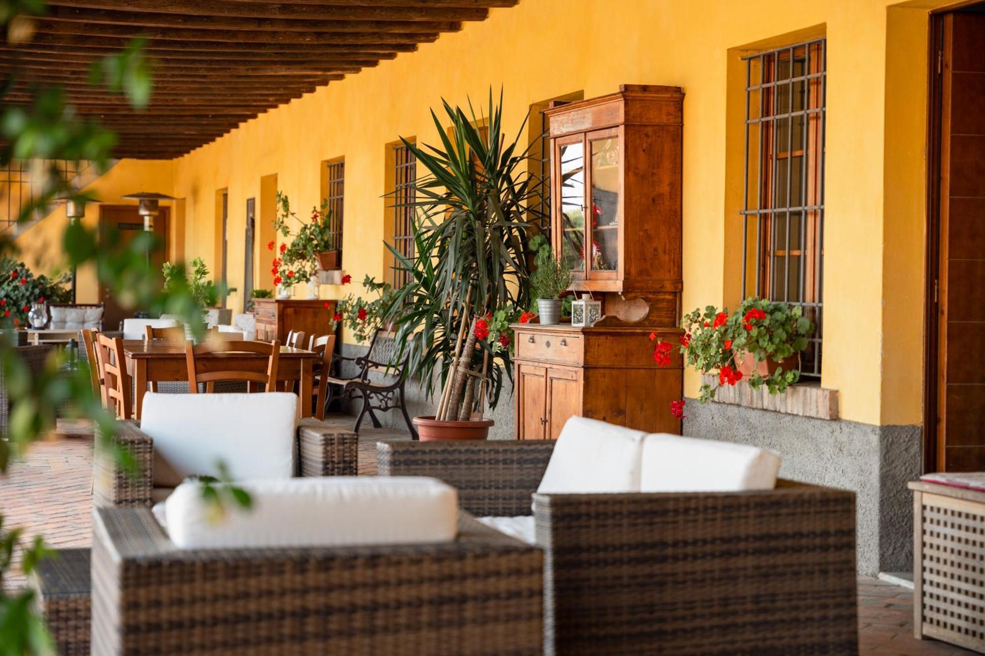 Agriturismo Bassanella Treviglio Bagian luar foto