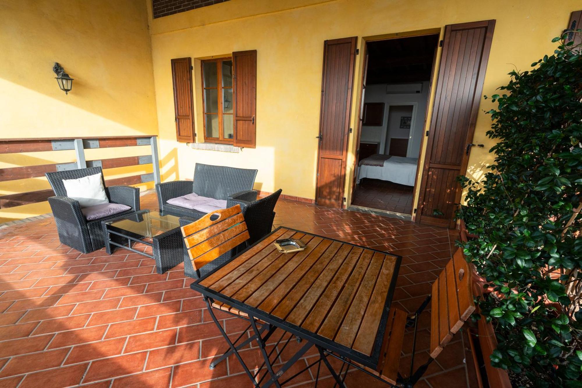Agriturismo Bassanella Treviglio Bagian luar foto