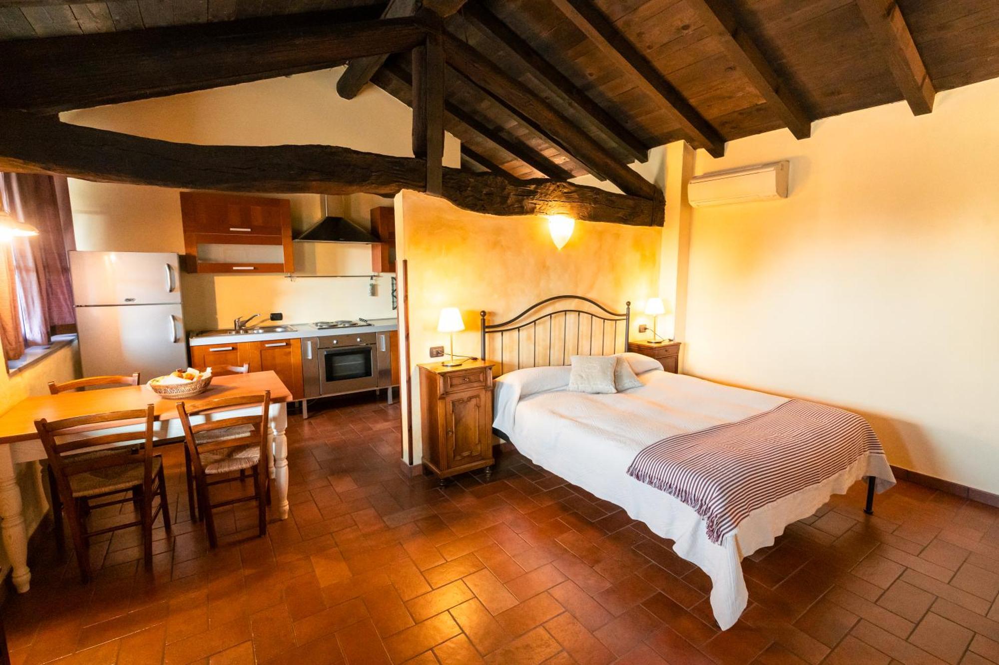 Agriturismo Bassanella Treviglio Bagian luar foto